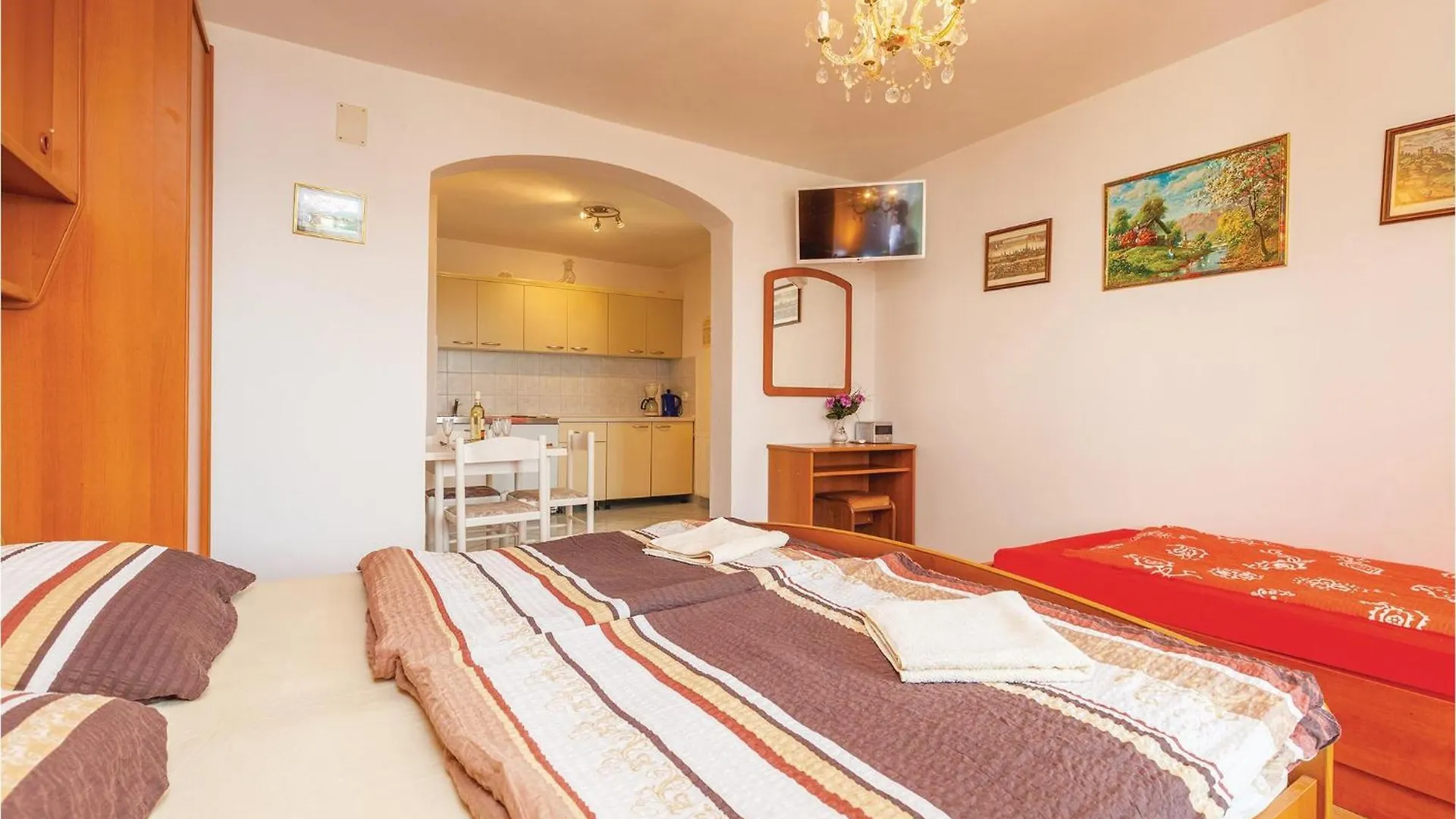 Stunning Apartment In Crikvenica With Wifi 0*,