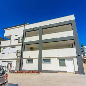 Cvetkovic Apartment